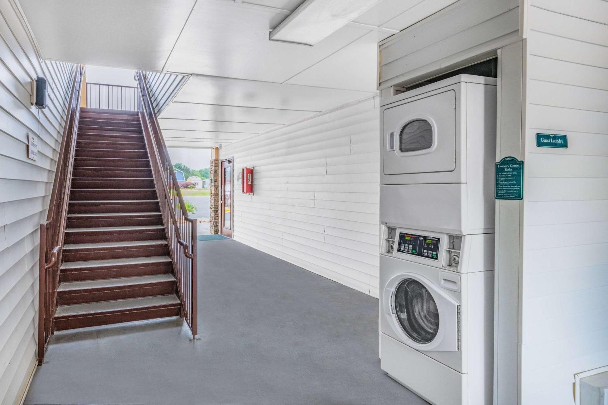 Baymont By Wyndham Commerce Ga Near Tanger Outlets Mall Εξωτερικό φωτογραφία