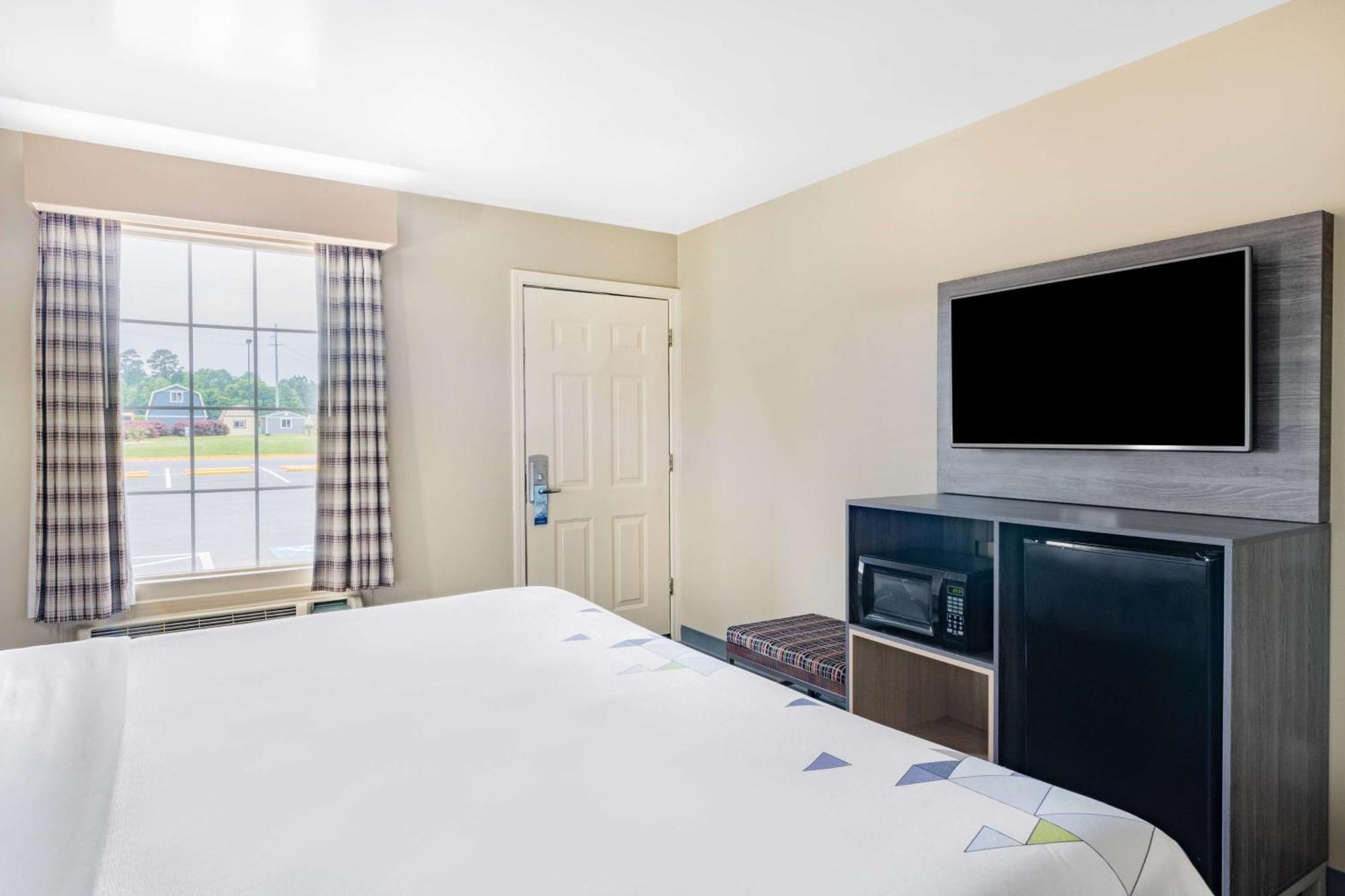 Baymont By Wyndham Commerce Ga Near Tanger Outlets Mall Εξωτερικό φωτογραφία