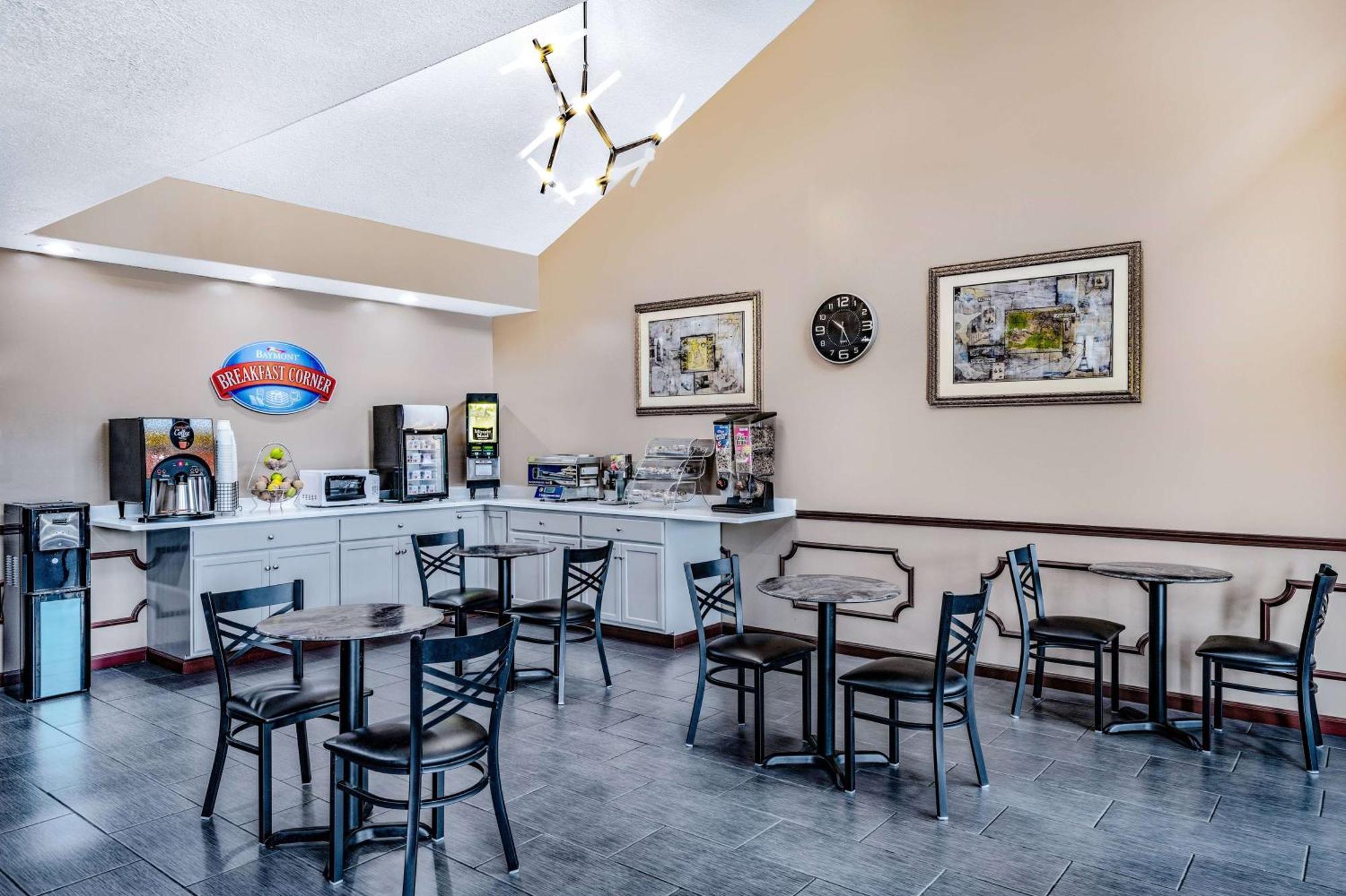 Baymont By Wyndham Commerce Ga Near Tanger Outlets Mall Εξωτερικό φωτογραφία
