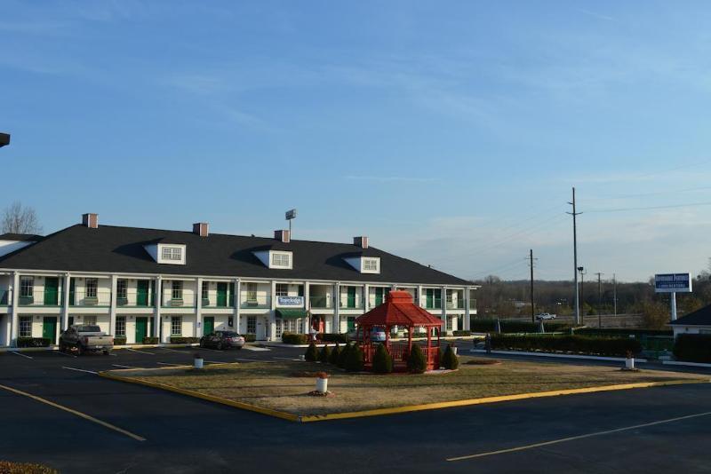 Baymont By Wyndham Commerce Ga Near Tanger Outlets Mall Εξωτερικό φωτογραφία